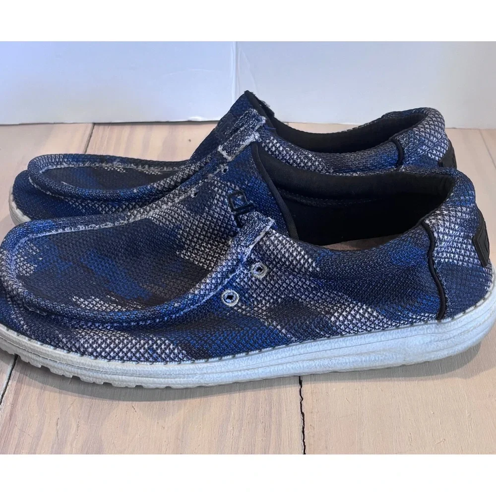 Hey Dude Wally Illusion Mens Blue Camo Knit Loafers Shoes Size 8 110067039